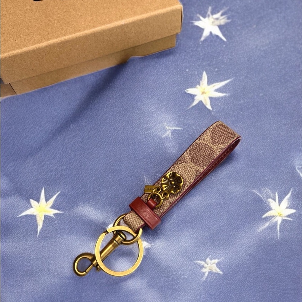 🍃Coach Brown and Gold Key Holder - Picture 8 of 8